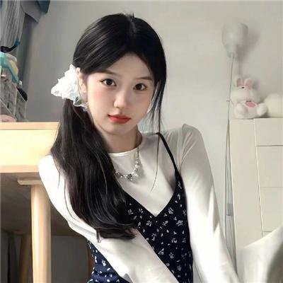 村主任和他的女友